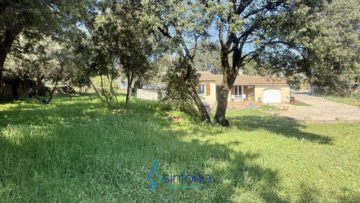 Maison à VERS-PONT-DU-GARD