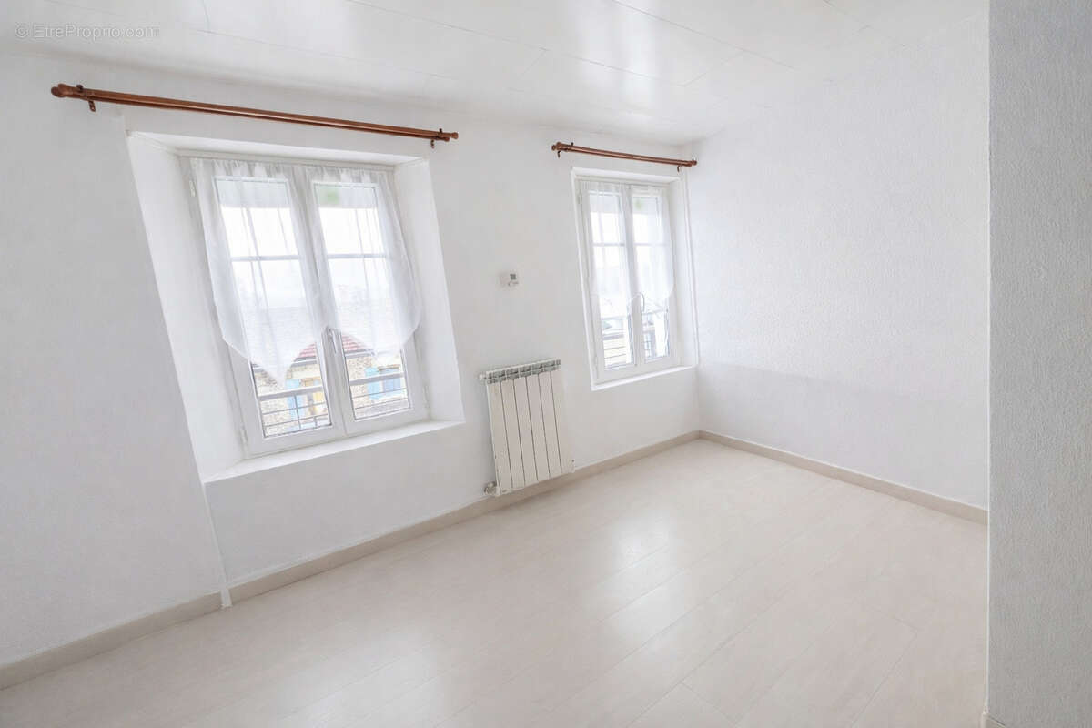 Maison à SAINT-CREPIN-IBOUVILLERS