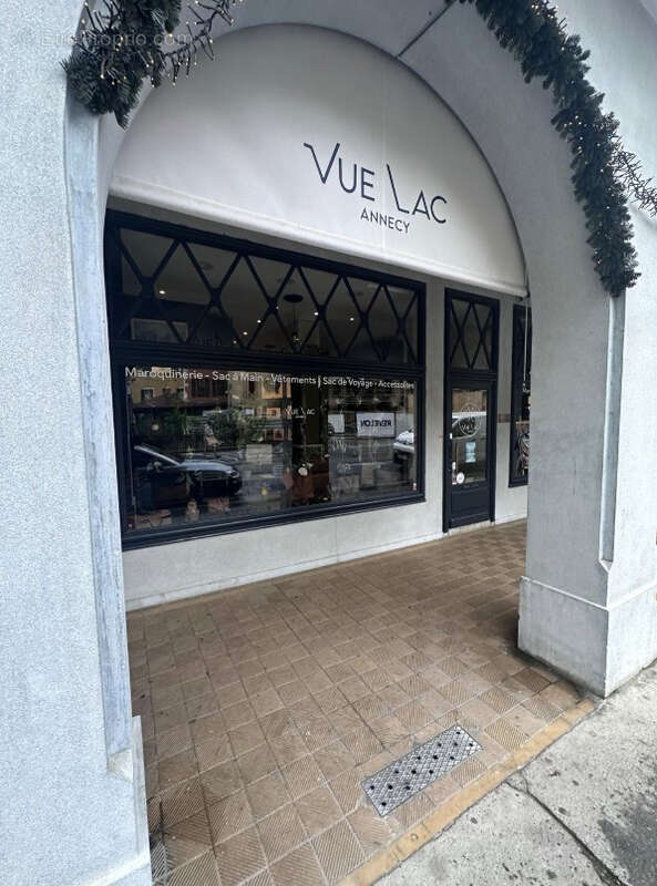 Opportunité Droit Au Bail - 78m2, Quartier des Ilôts - Annecy Centre - photo 2