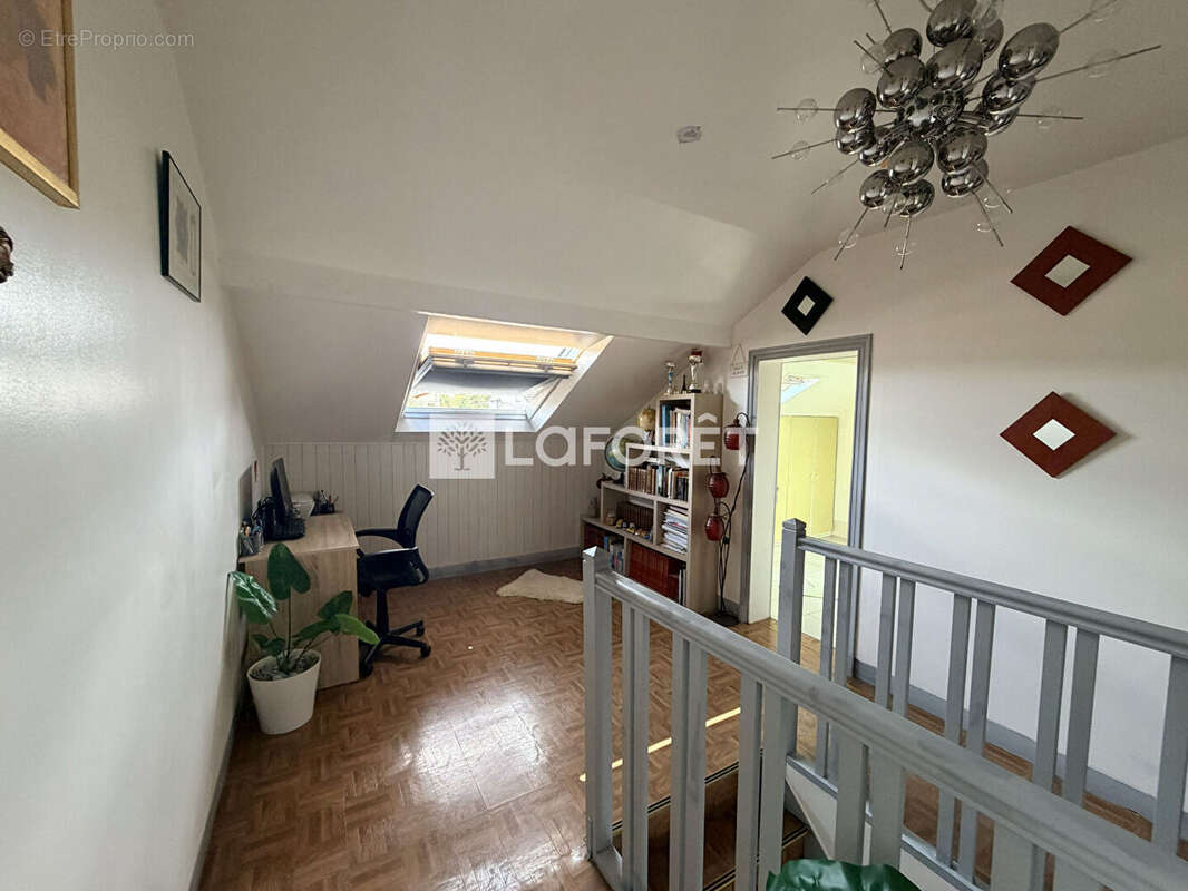 Maison individuelle avec sous-sol total et dépendance à Vigneux-sur-Seine - photo 6