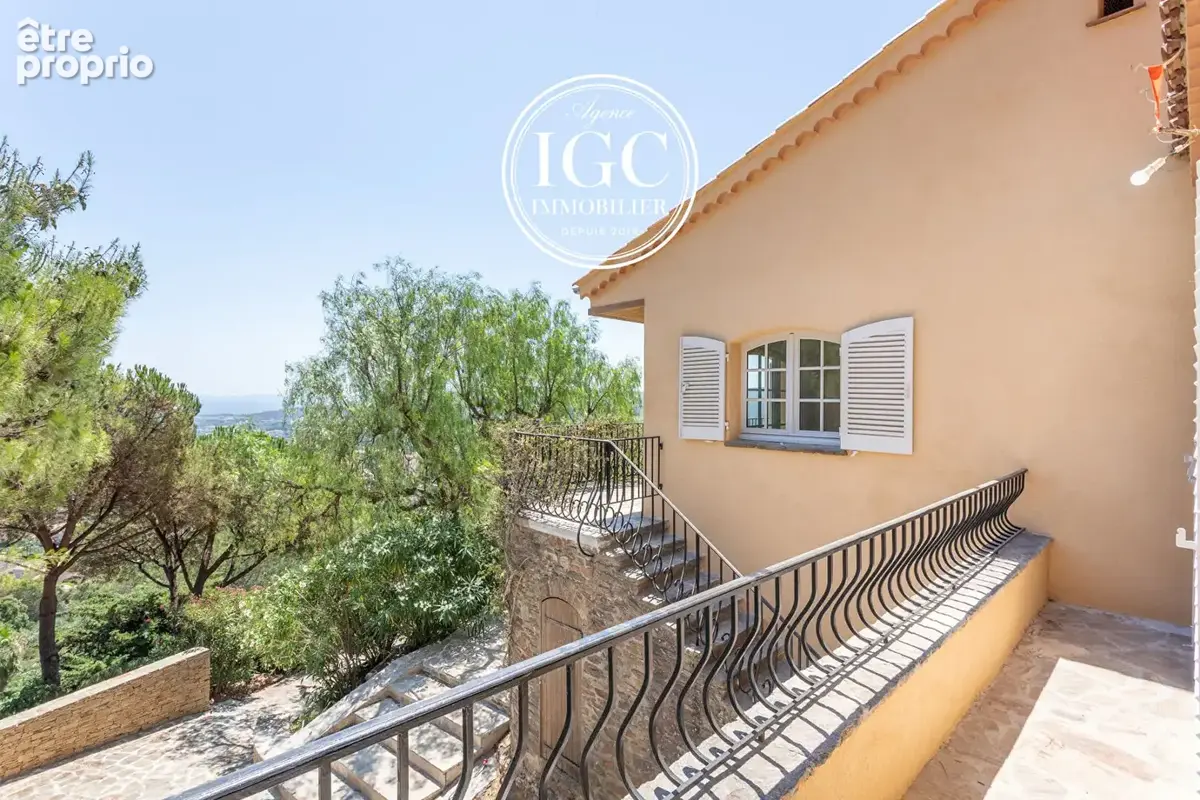 Villa de 200 m2 avec vue mer à Bormes-les-Mimosas - photo 8