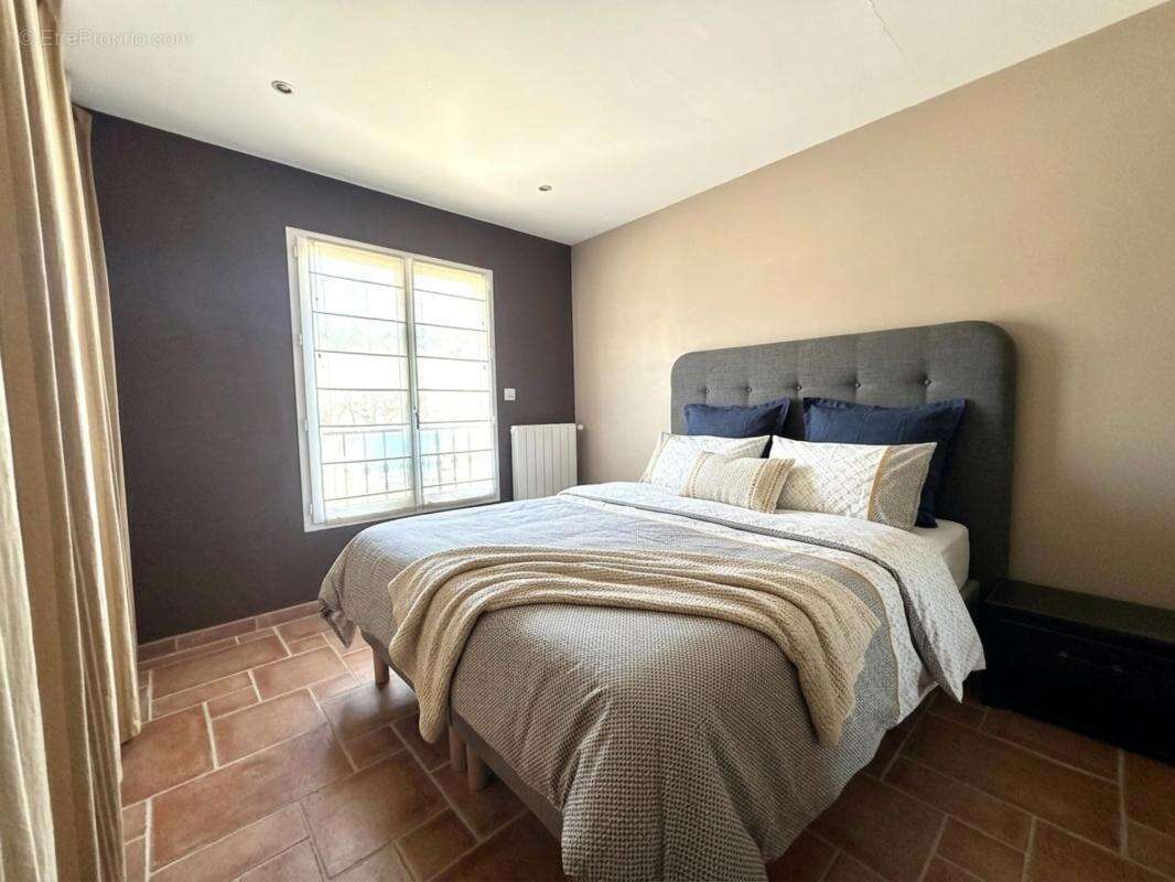 Maison individuelle 5 pièces. avec piscine et garage aigue-mortes - photo 8