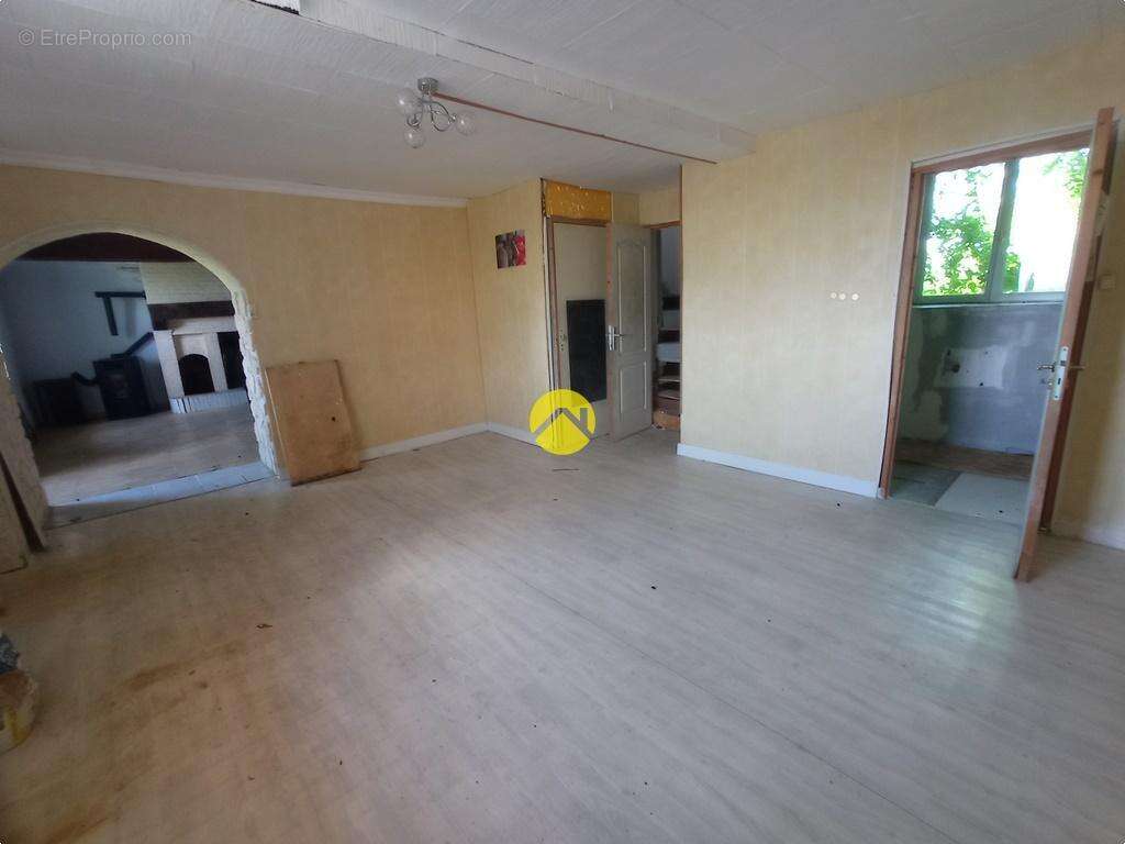 Maison à SAINT-POURCAIN-SUR-SIOULE