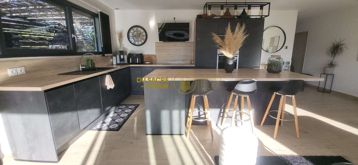 Maison à SAINT-JEAN-LASSEILLE