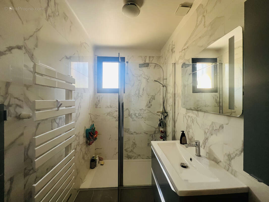 Maison à SARTROUVILLE