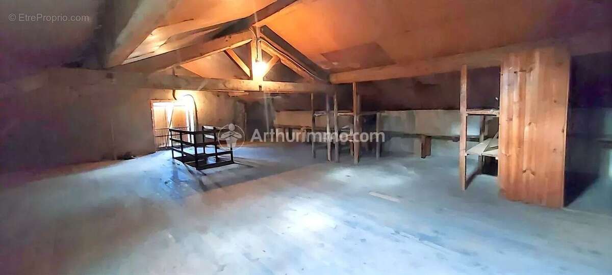 Maison à LABRUGUIERE