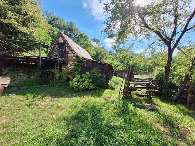 Maison à GAGNAC-SUR-CERE