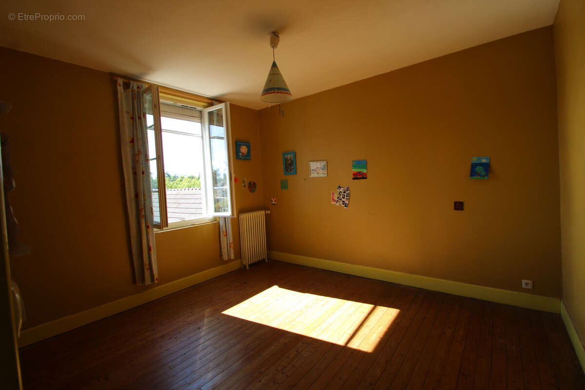 Maison de Bourg à Vendre 3 ou 4 chambres - photo 14