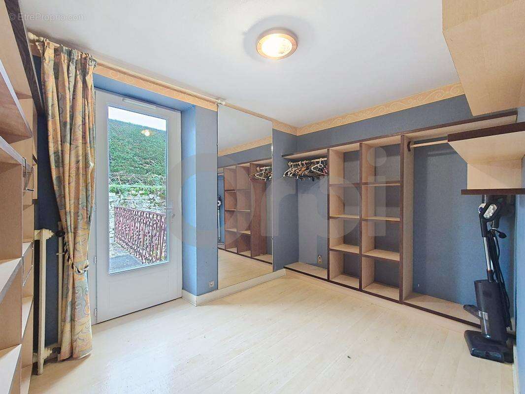 Maison à BEAUREGARD-DE-TERRASSON