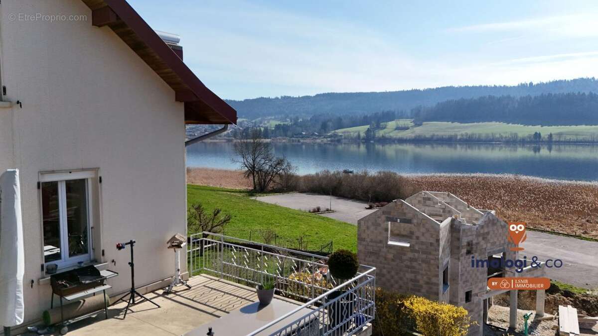 Appartement à SAINT-POINT-LAC