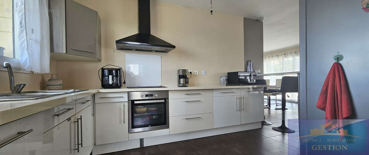 Maison familiale de plain pied a  pontacq - photo 8