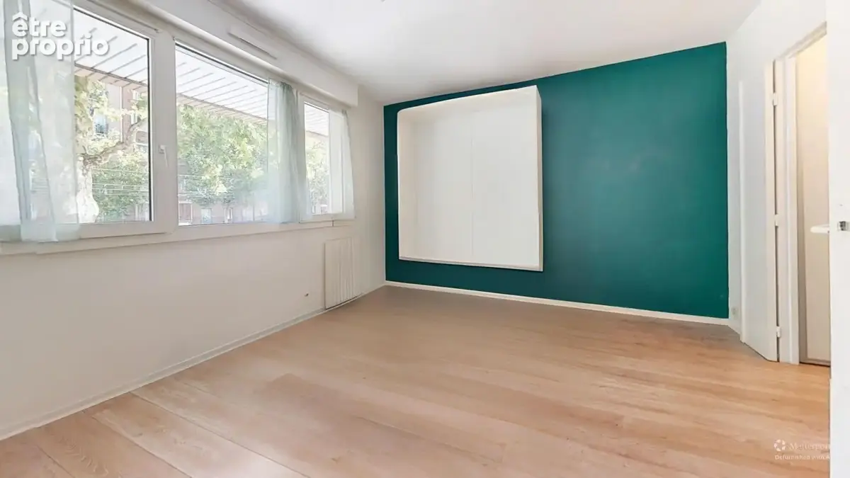 Appartement à PARIS-14E