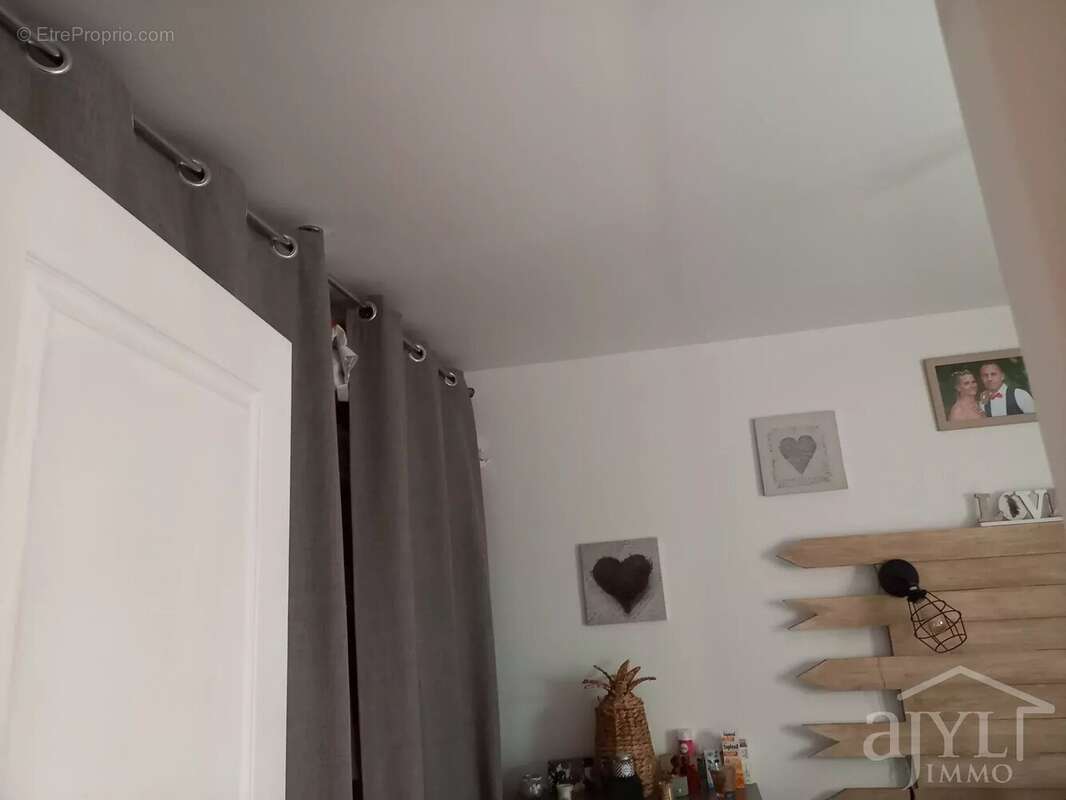 Appartement à ROGNES