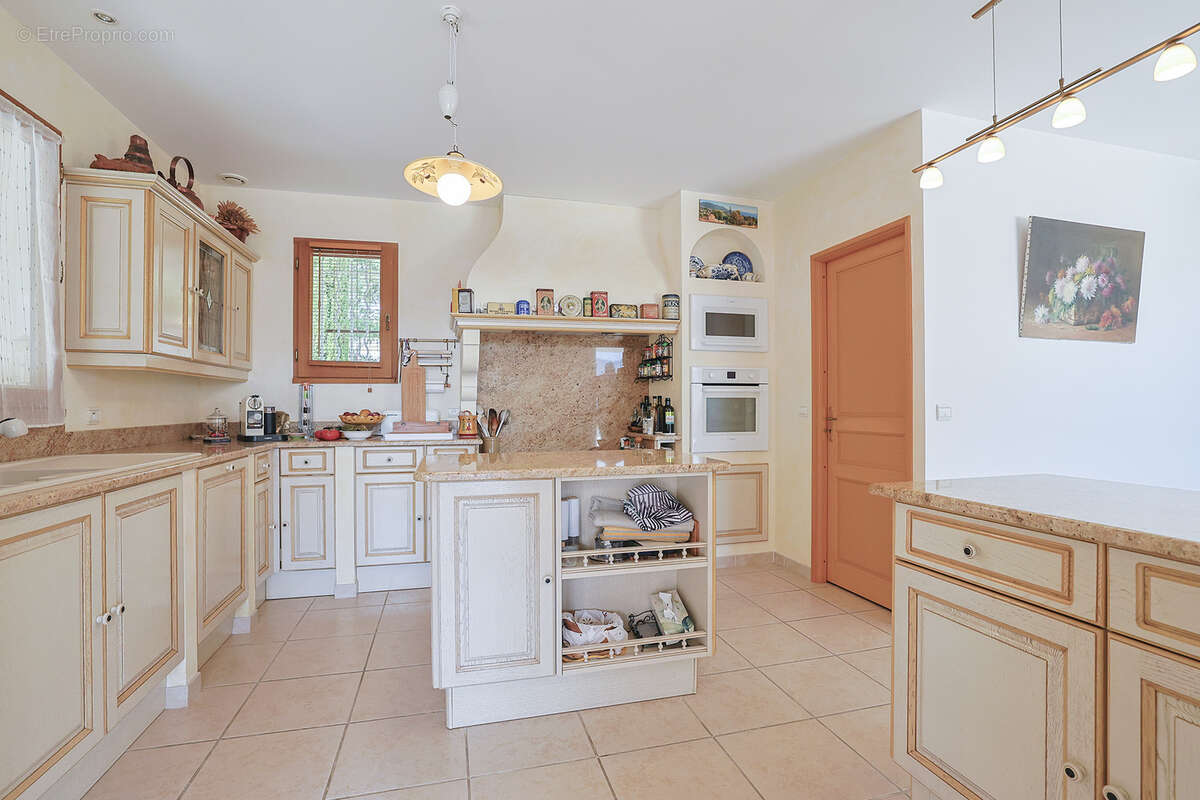 Maison à CARQUEIRANNE