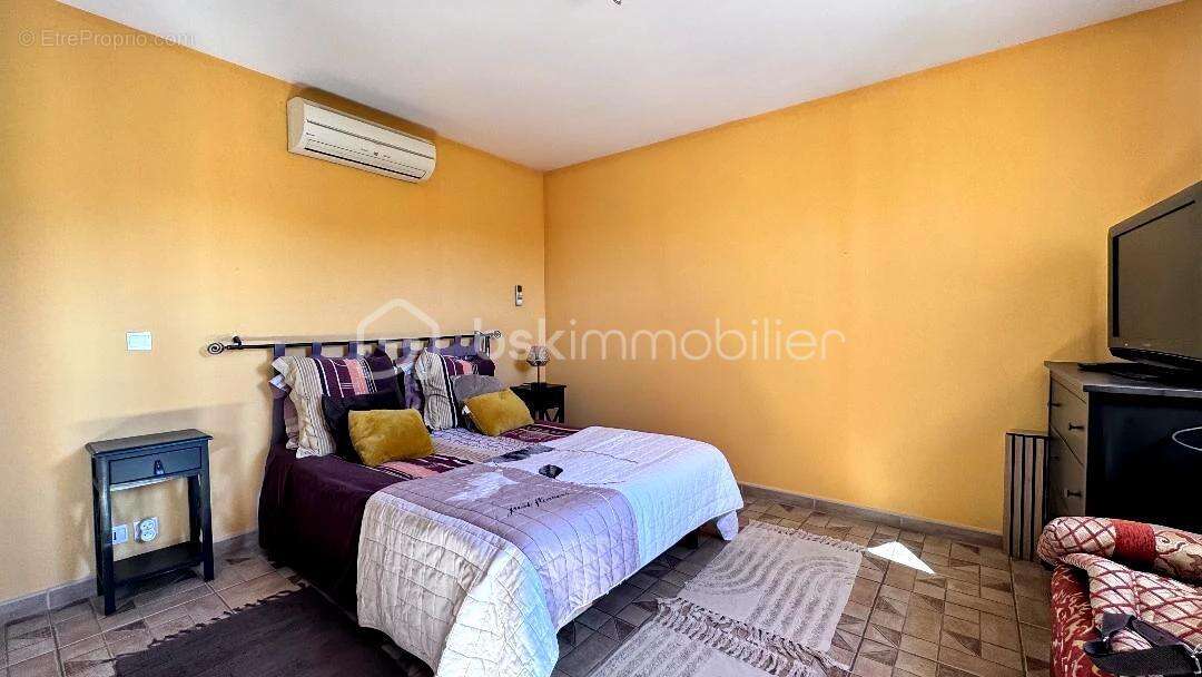 ACHAT Maison de 3 chambres avec vue panoramique sur la vallée à 83143 Le Val - photo 9