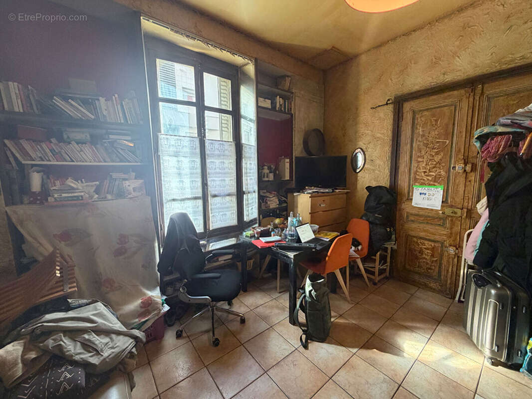 Appartement à PARIS-20E