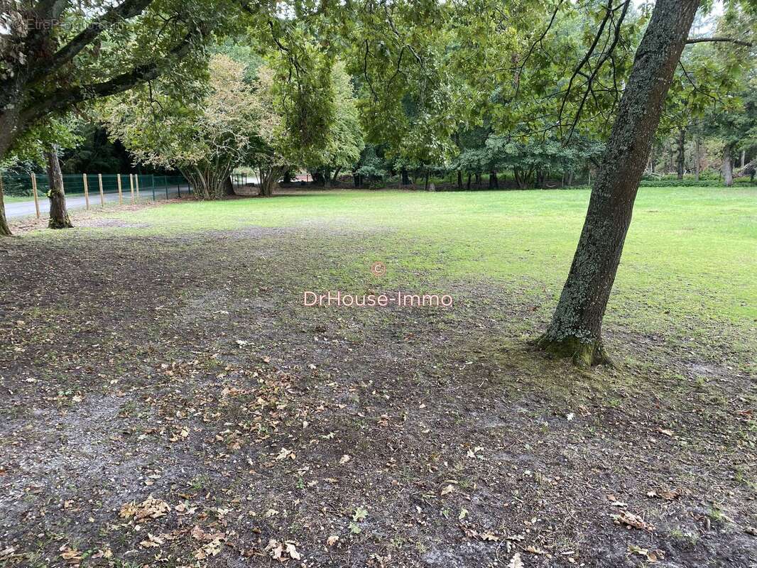 Terrain à LA TESTE-DE-BUCH