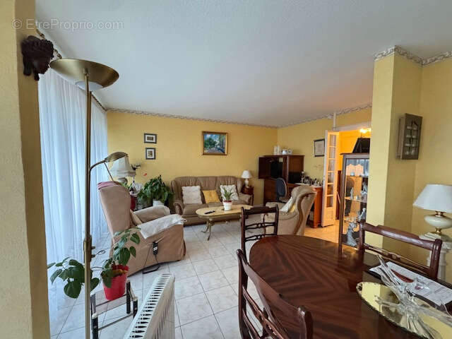 Appartement à SAINT-MAUR-DES-FOSSES