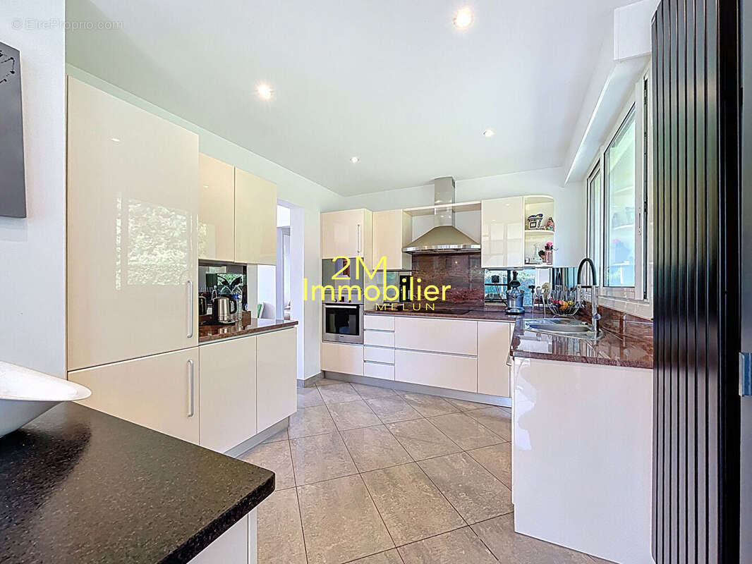 Maison à LIVRY-SUR-SEINE