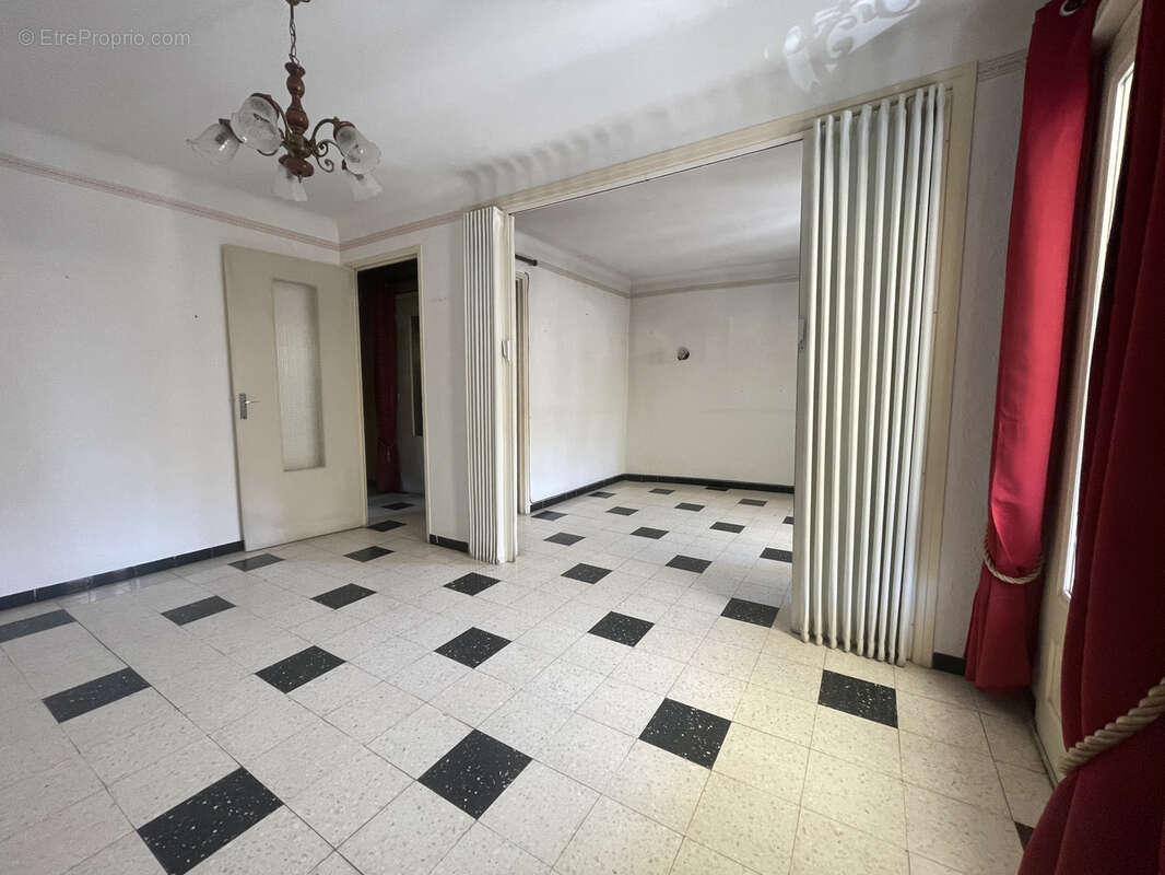 Maison à SAINT-BAUZILLE-DE-LA-SYLVE