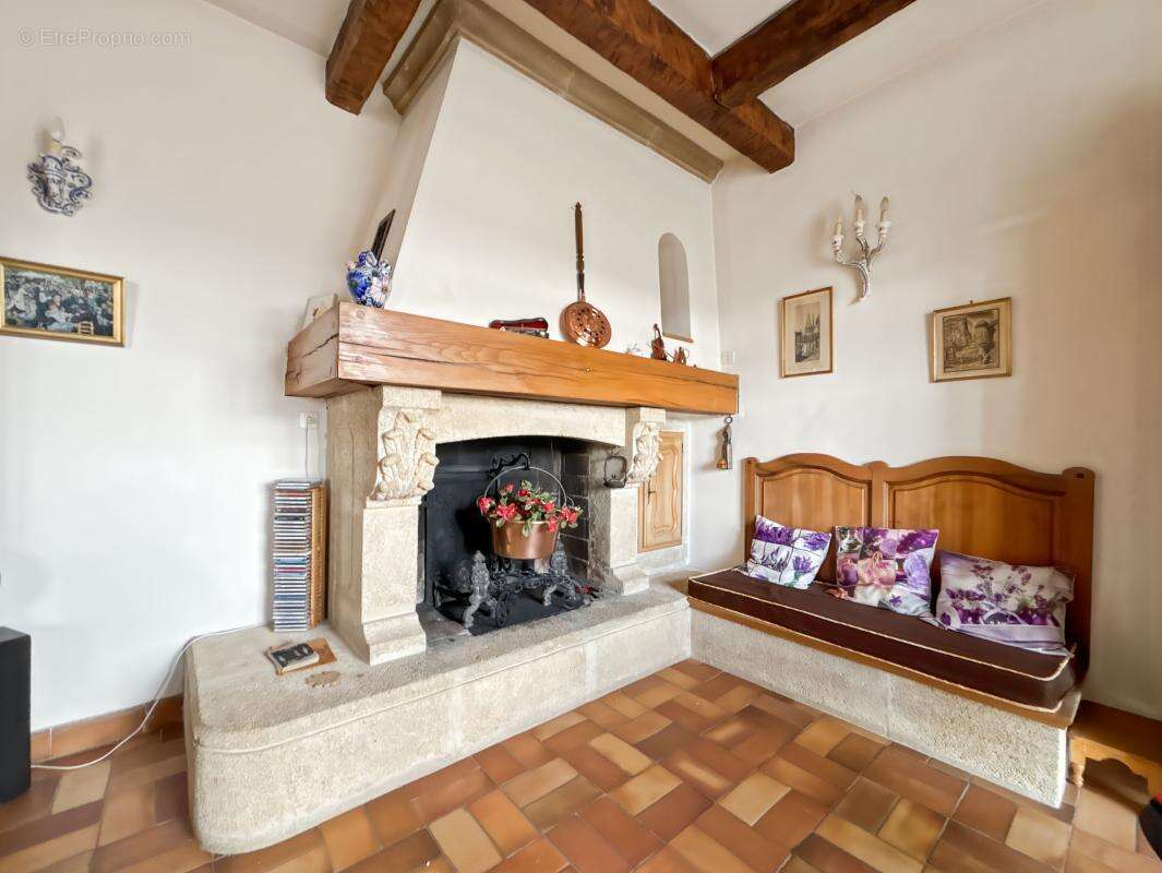 Maison à PEYRUIS