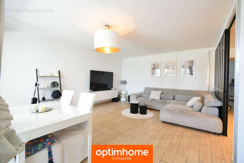 Appartement à SAINT-JACQUES-DE-LA-LANDE