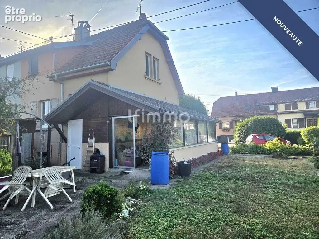 Maison mitoyenne avec grand terrain de 800 m² - photo 1