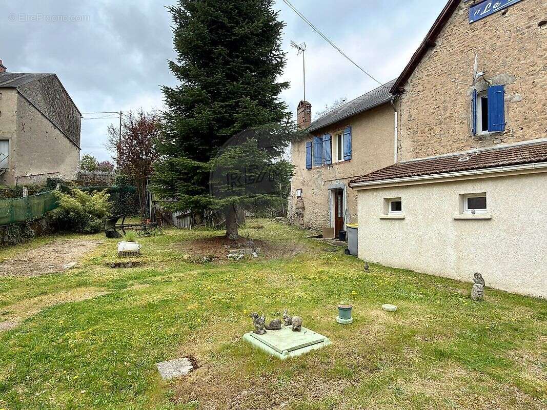 Maison à TAMNAY-EN-BAZOIS