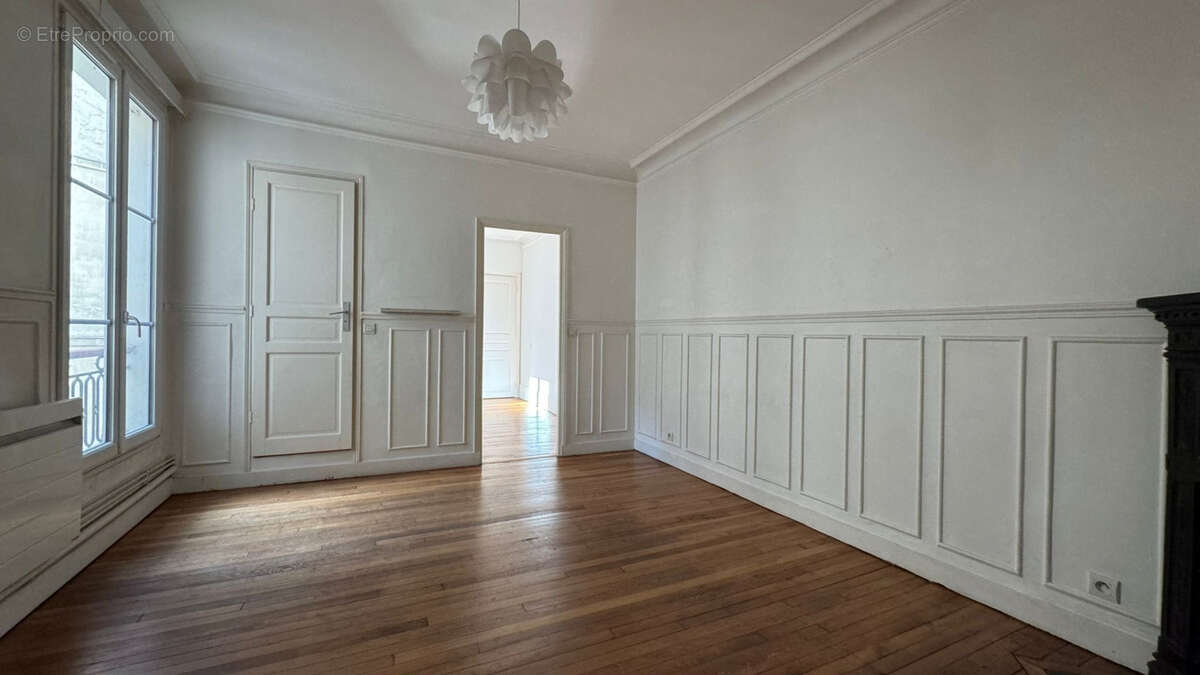 Appartement à PARIS-19E