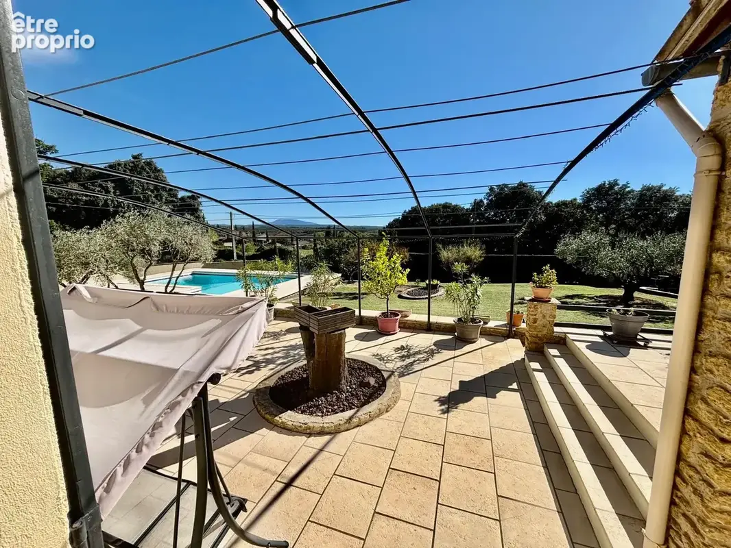 GRIGNAN- Villa avec VUE et piscine sur un terrain de 2 500 m2 - photo 4