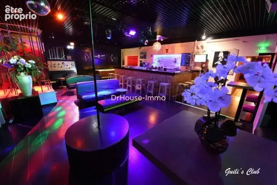 Commerce 360 m² à vendre à Carquefou (44470) - photo 8