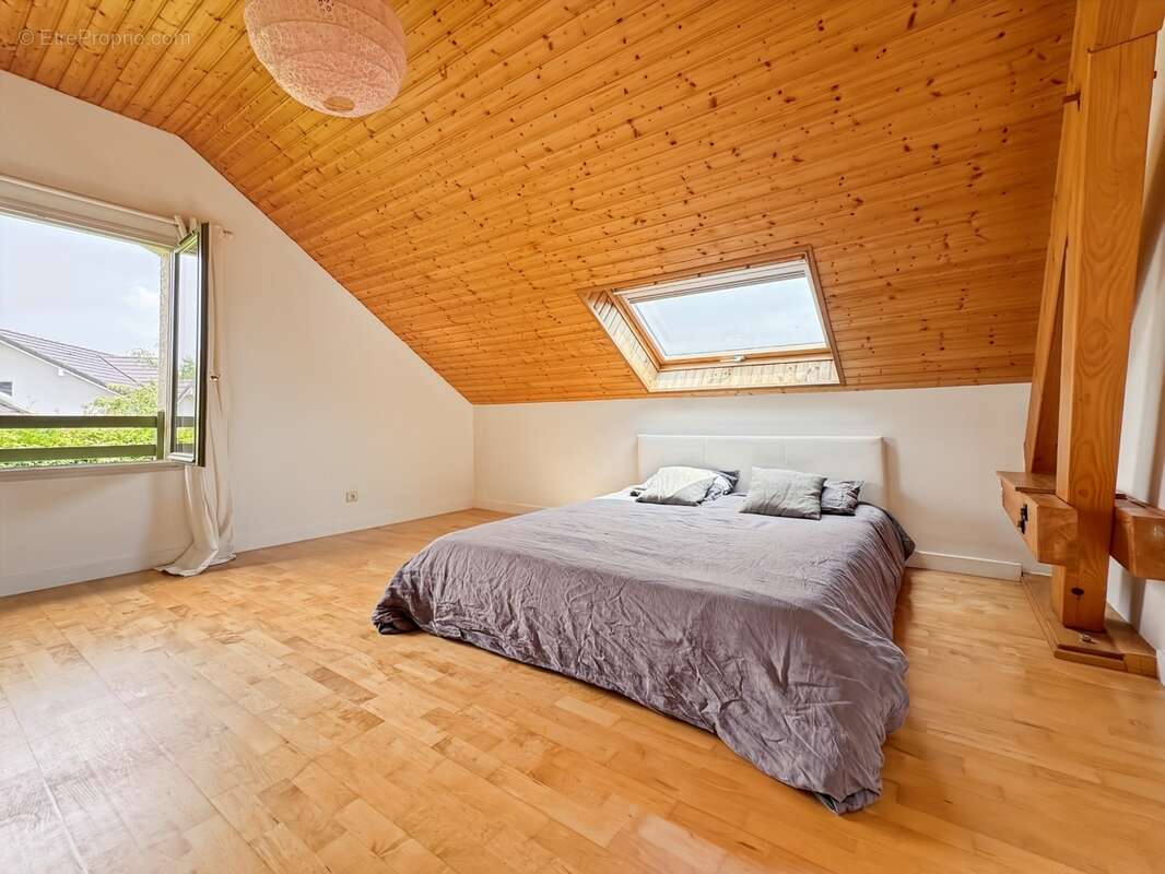 Élégante propriété familiale de 192 m² avec 6 chambres au cœur de Tutégny - photo 7