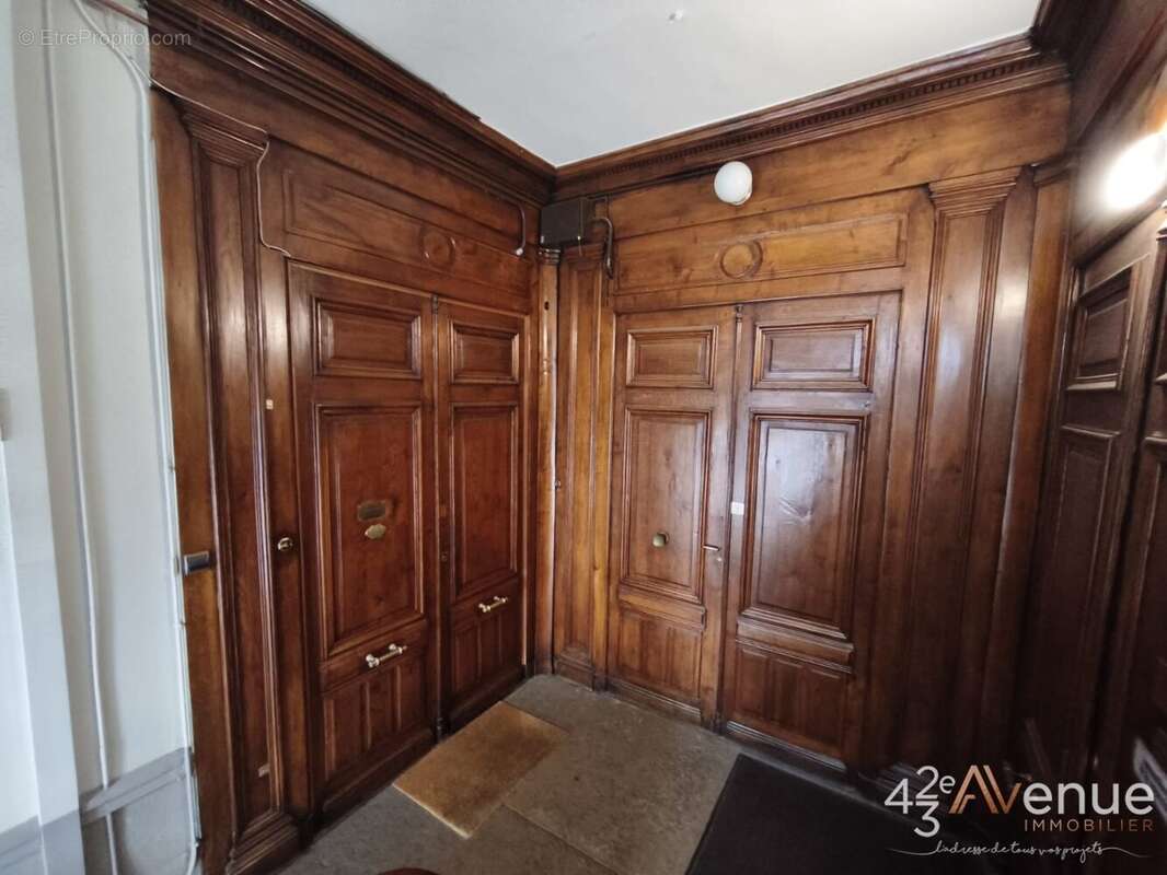 Appartement à SAINT-ETIENNE