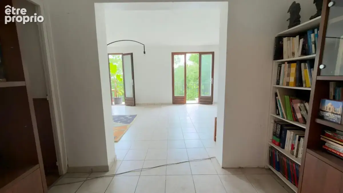Maison 230 m2 (F3 de 60m², 7 chambres, 2 salle d'eau, une salle de bains - photo 9