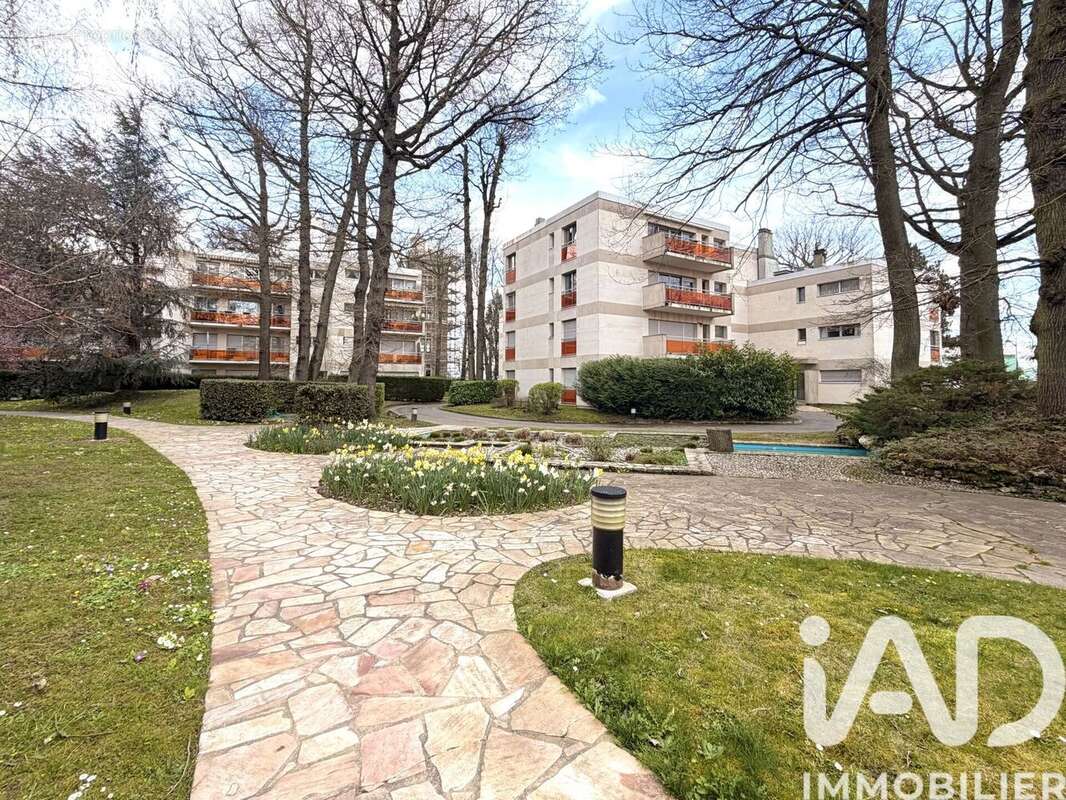 Photo 7 - Appartement à LE PLESSIS-ROBINSON