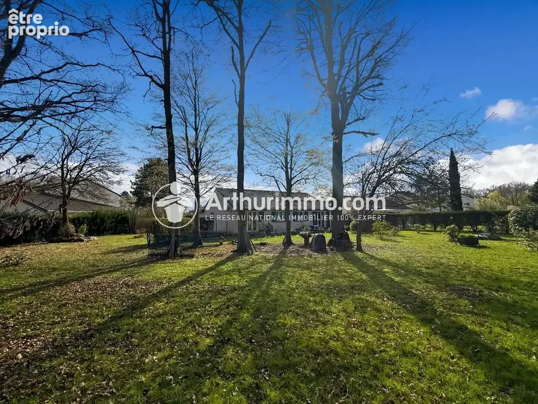 Maison de plain pied sur un vaste terrain en bordure de foret - photo 3