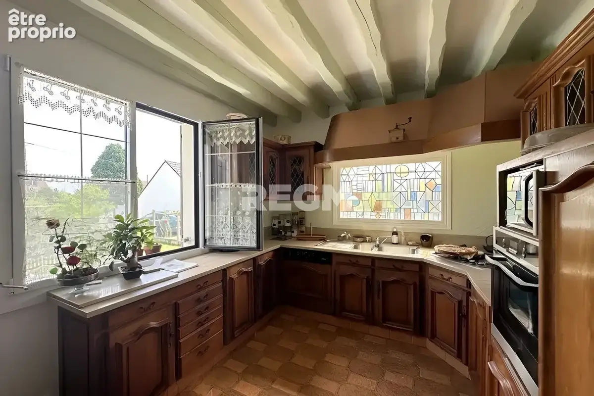 FEROLLES (45)    Maison de 175 m2/sol  7 P  5 chbr - Sous-sol complet  - Parcelle de 3 015 - photo 4