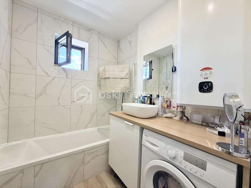 Appartement à SAINT-MARTIN-BELLEVUE