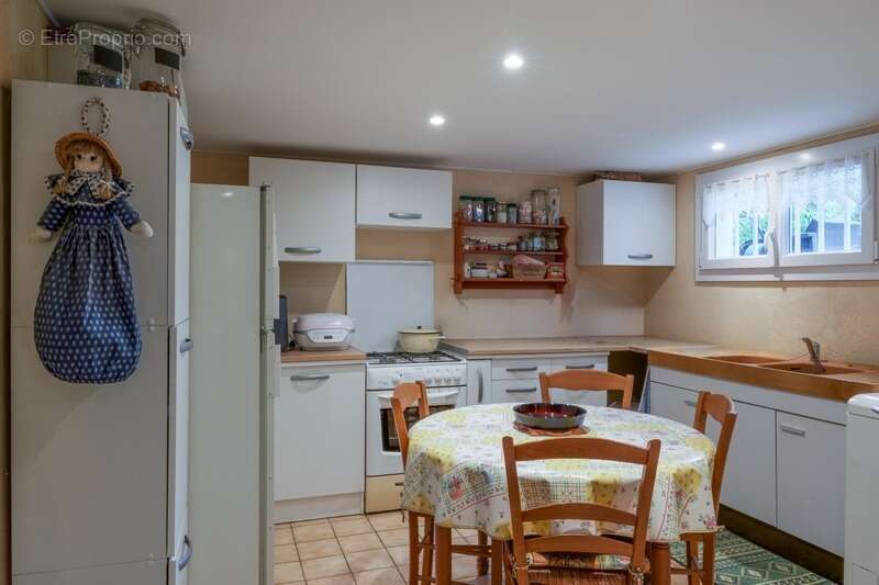 Maison à vendre 8 pièces SAINT CYR SUR LOIRE (37) - photo 13