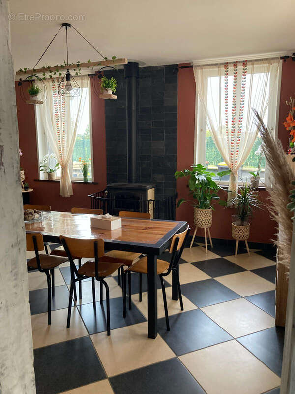 Maison à VAUX-ANDIGNY