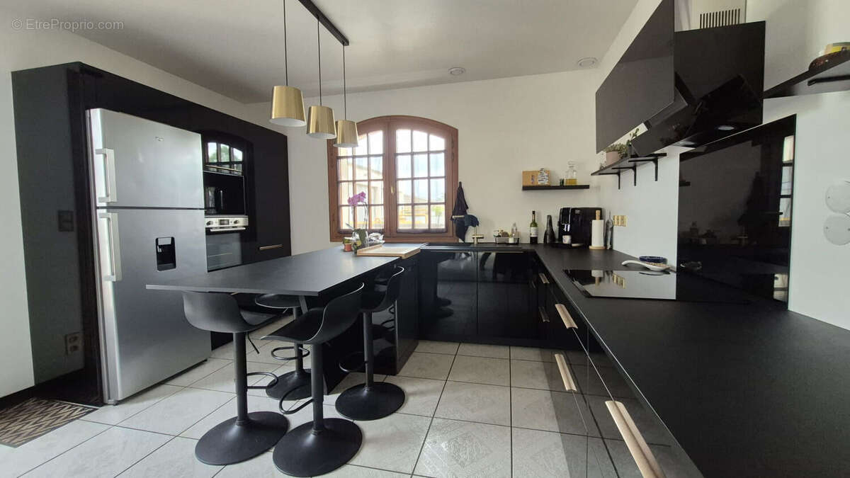 Maison  5 pièce(s) 139 m2 - photo 4