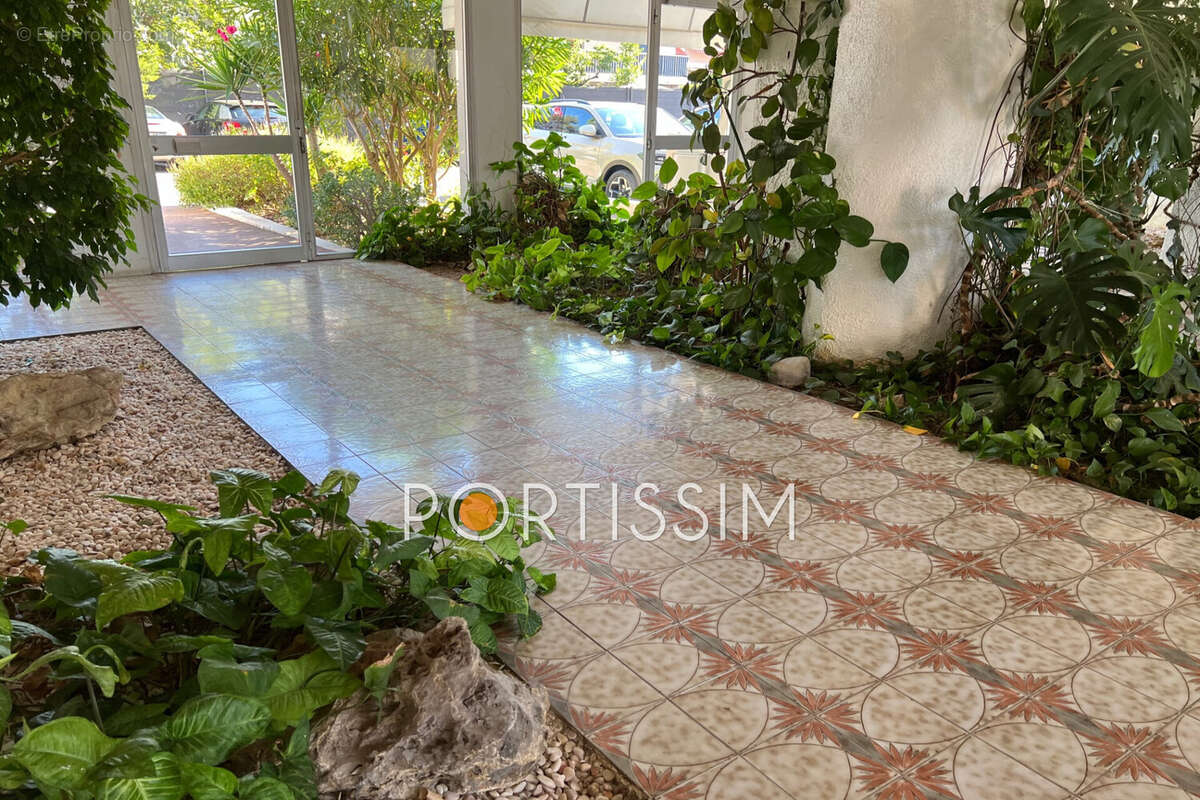 Appartement 81 m² à Saint-Laurent-Du-Var  - photo 4