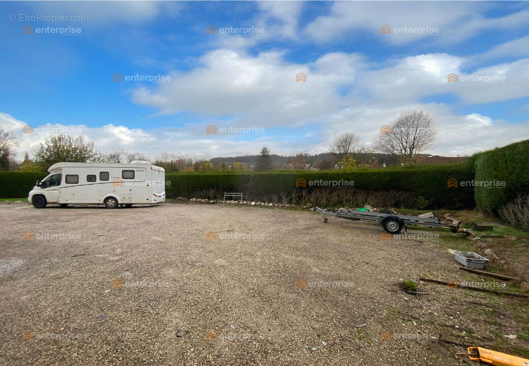 Commerce à BOUBERS-SUR-CANCHE