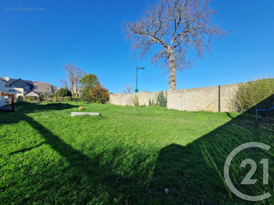 Terrain à LA RICHARDAIS