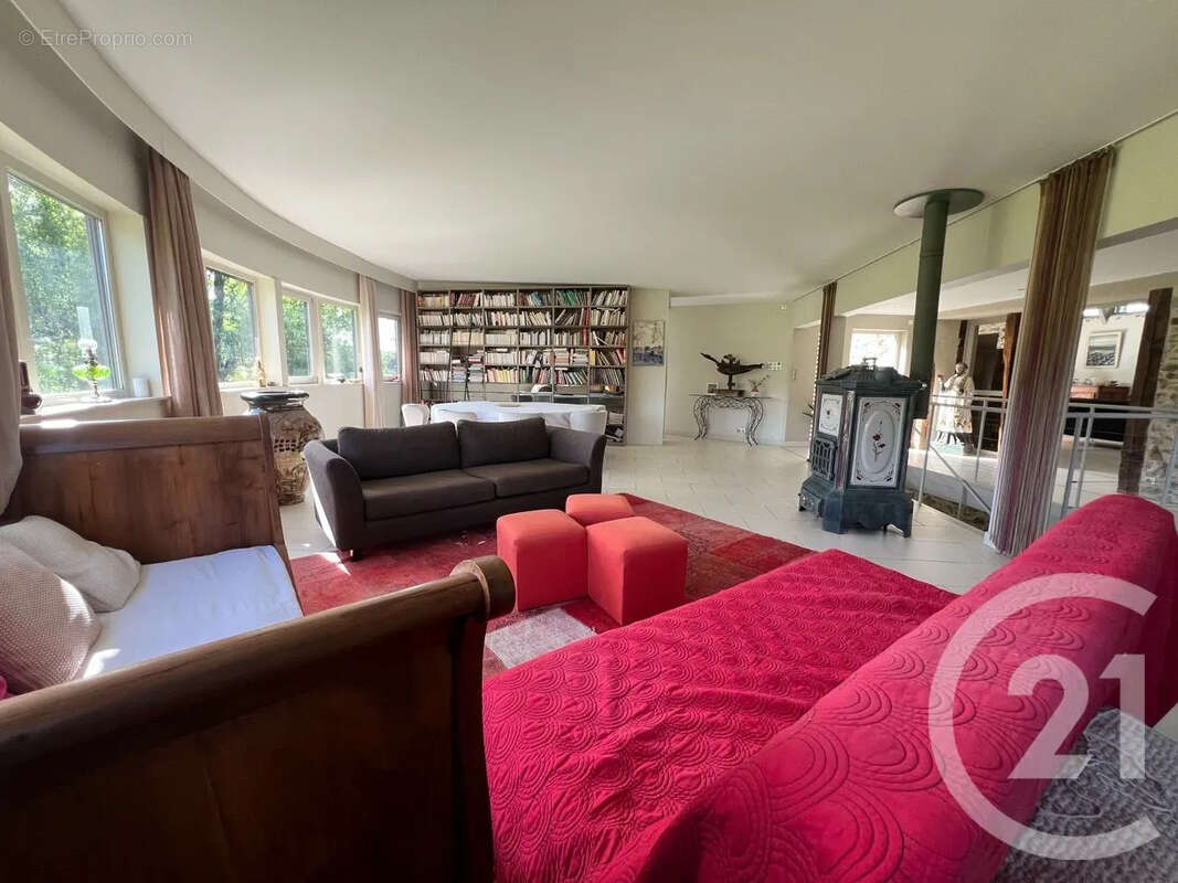 Maison 267 m² à Saint-Etienne-De-Maurs  - photo 21