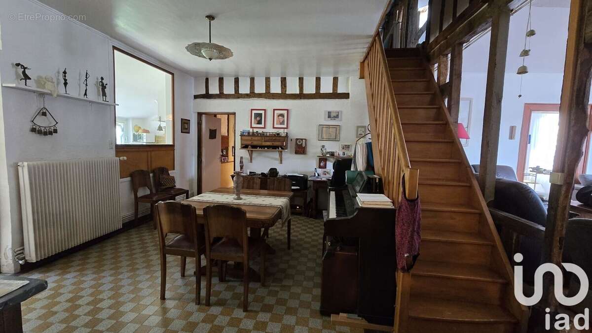 Photo 4 - Maison à SAINT-QUENTIN-LES-MARAIS