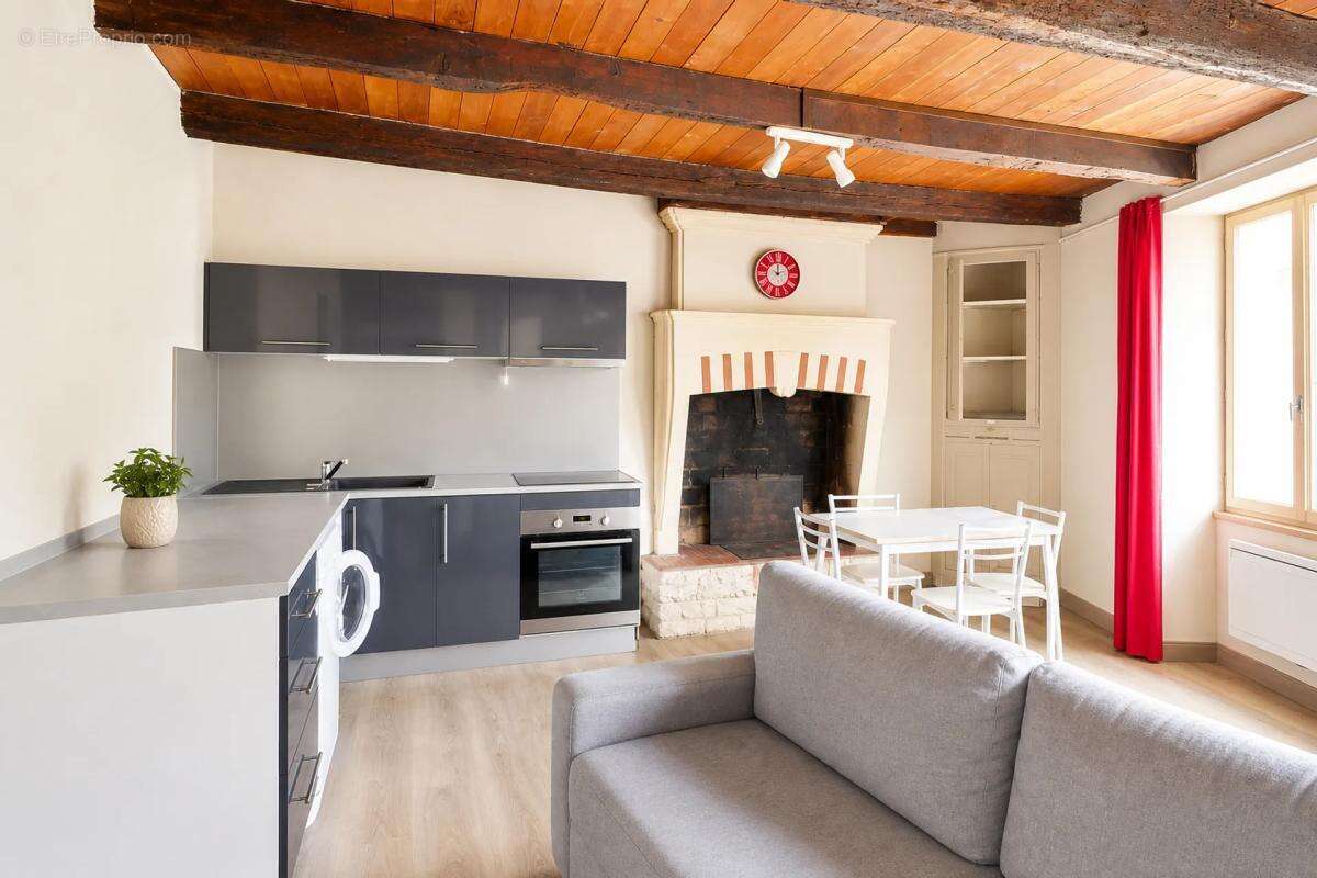 Maison à JONZAC