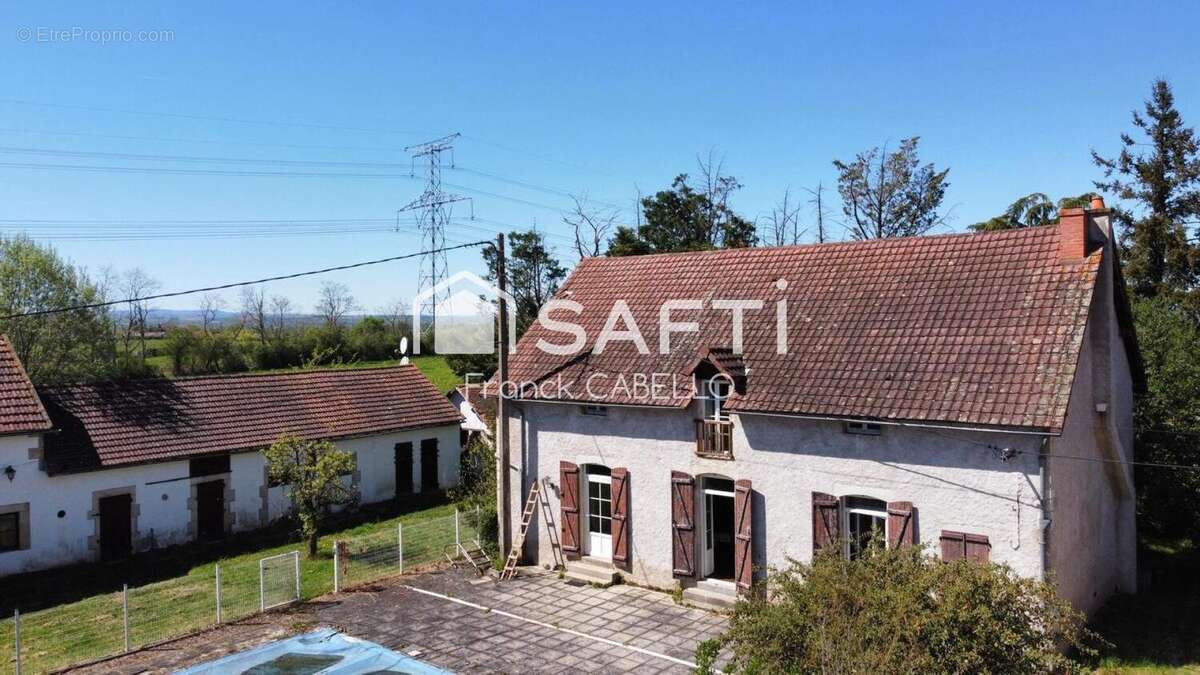 Maison 390 m² à Saint-Didier-La-Foret  - photo 2