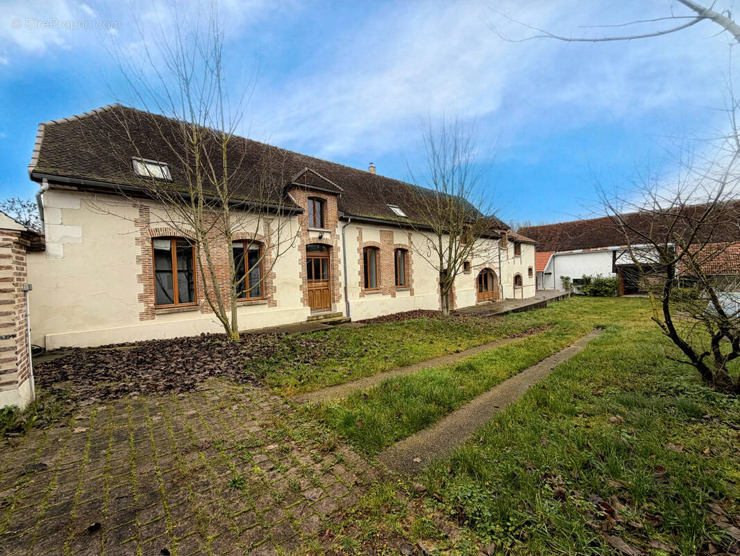 Maison à MERY-SUR-SEINE