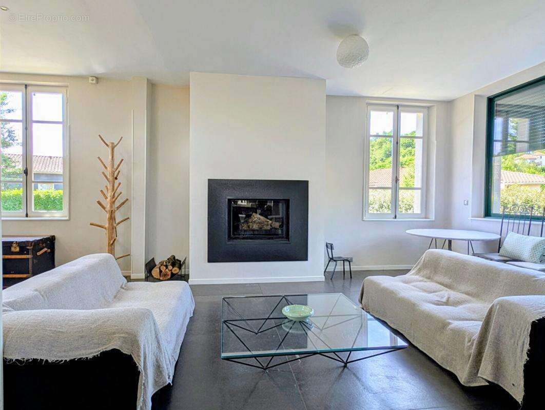 Maison à SALIES-DU-SALAT